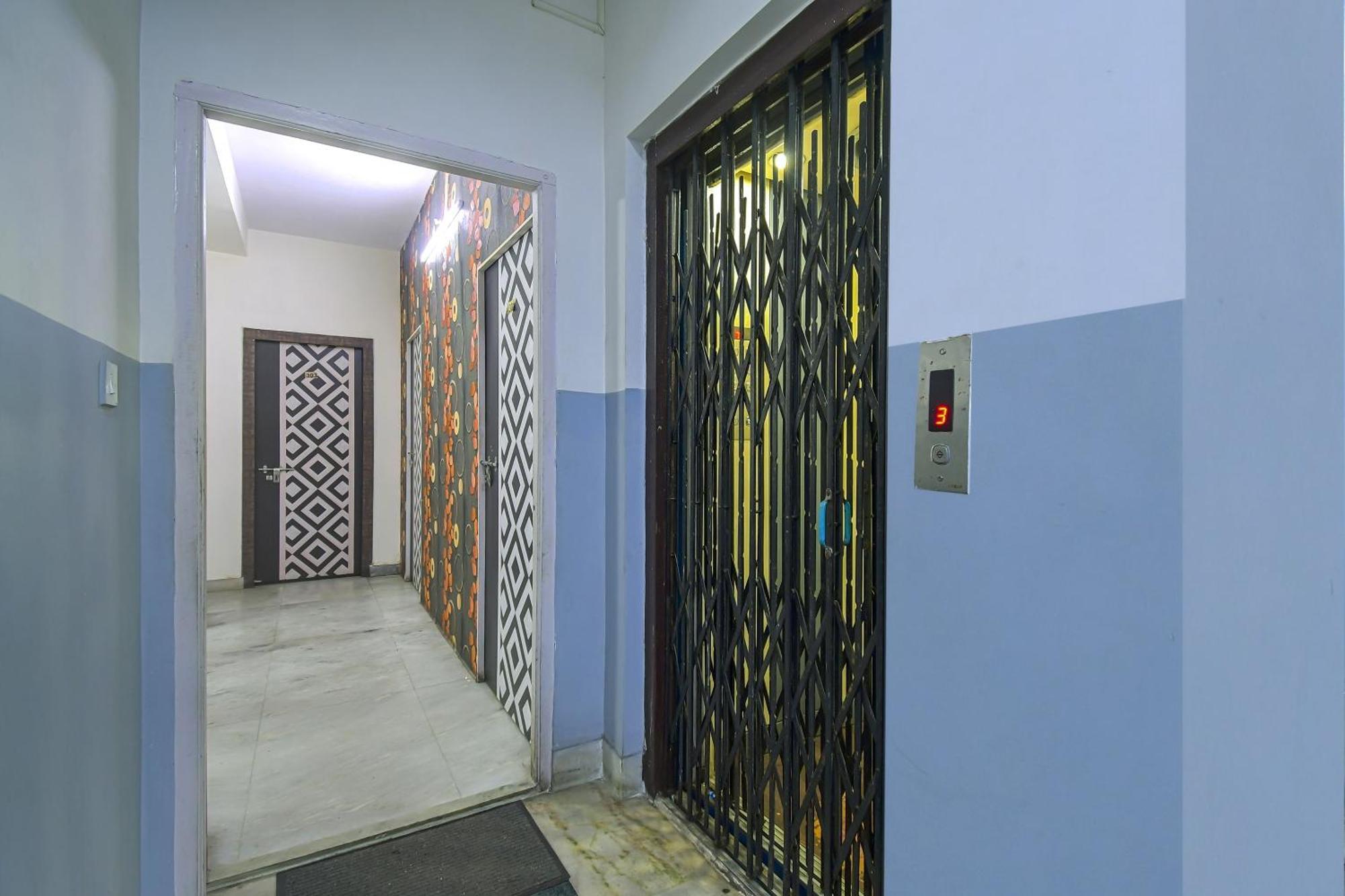 Super Collection O Bricks Inn Hazra Road Near Birla Mandir Calcuta Exterior foto